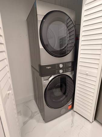 efficiency for rent, image 3