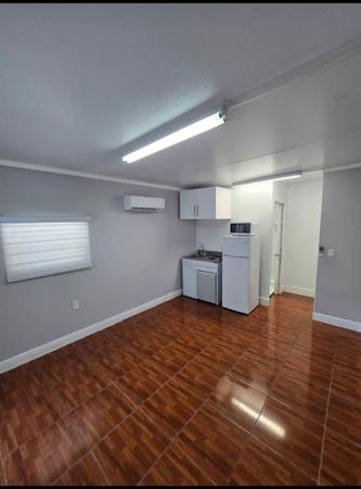 Efficiency for rent, image 2