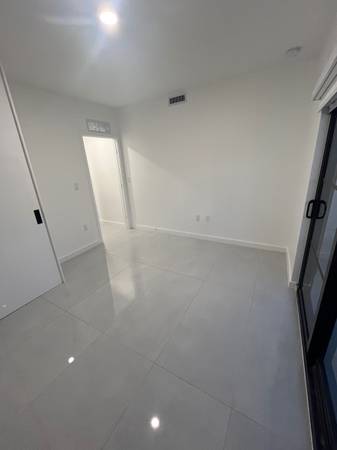 Studio/Efficiency For Rent, image 1
