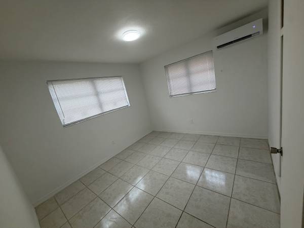 Efficiency in east Hialeah area available, image 6