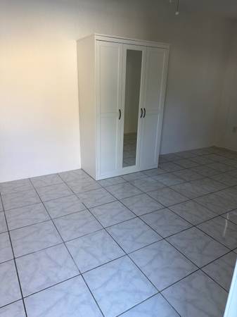 Efficiency for rent, image 3