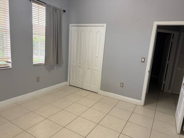 Efficiency/Studio for Rent, image 1
