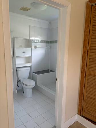 Private 1/1 Bedroom Studio for Rent, image 6