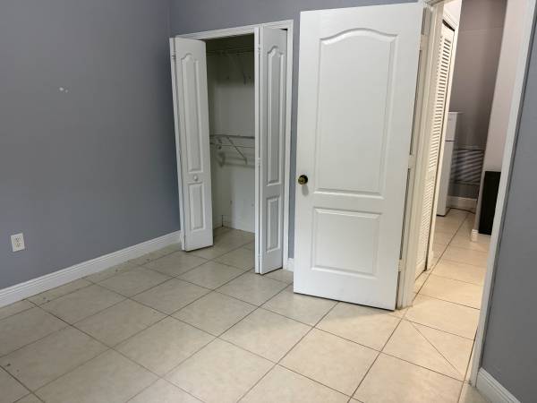 Efficiency/Studio for Rent, image 2