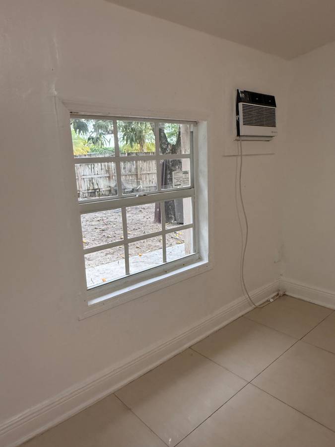 Efficiency for rent Hialeah, image 2