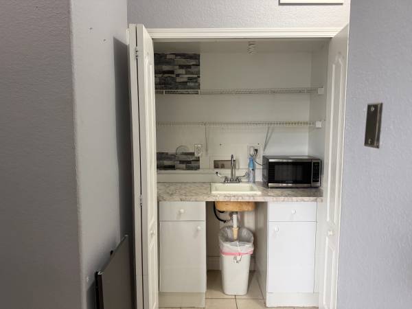 Efficiency/Studio for Rent, image 4