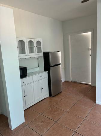 Efficiency for rent (Miami), image 5