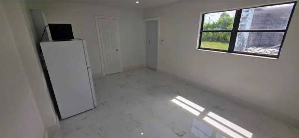 Studio efficiency for rent, image 3