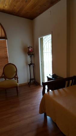 EFFICIENCY FOR RENT 900.00, image 6