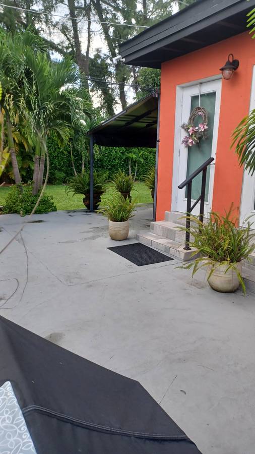Private Studio indepen EntranUtilities included wi-fi, image 1