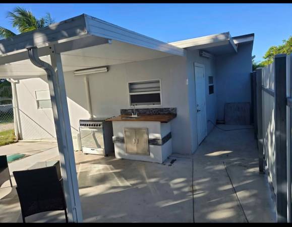 Efficiency for rent, image 1
