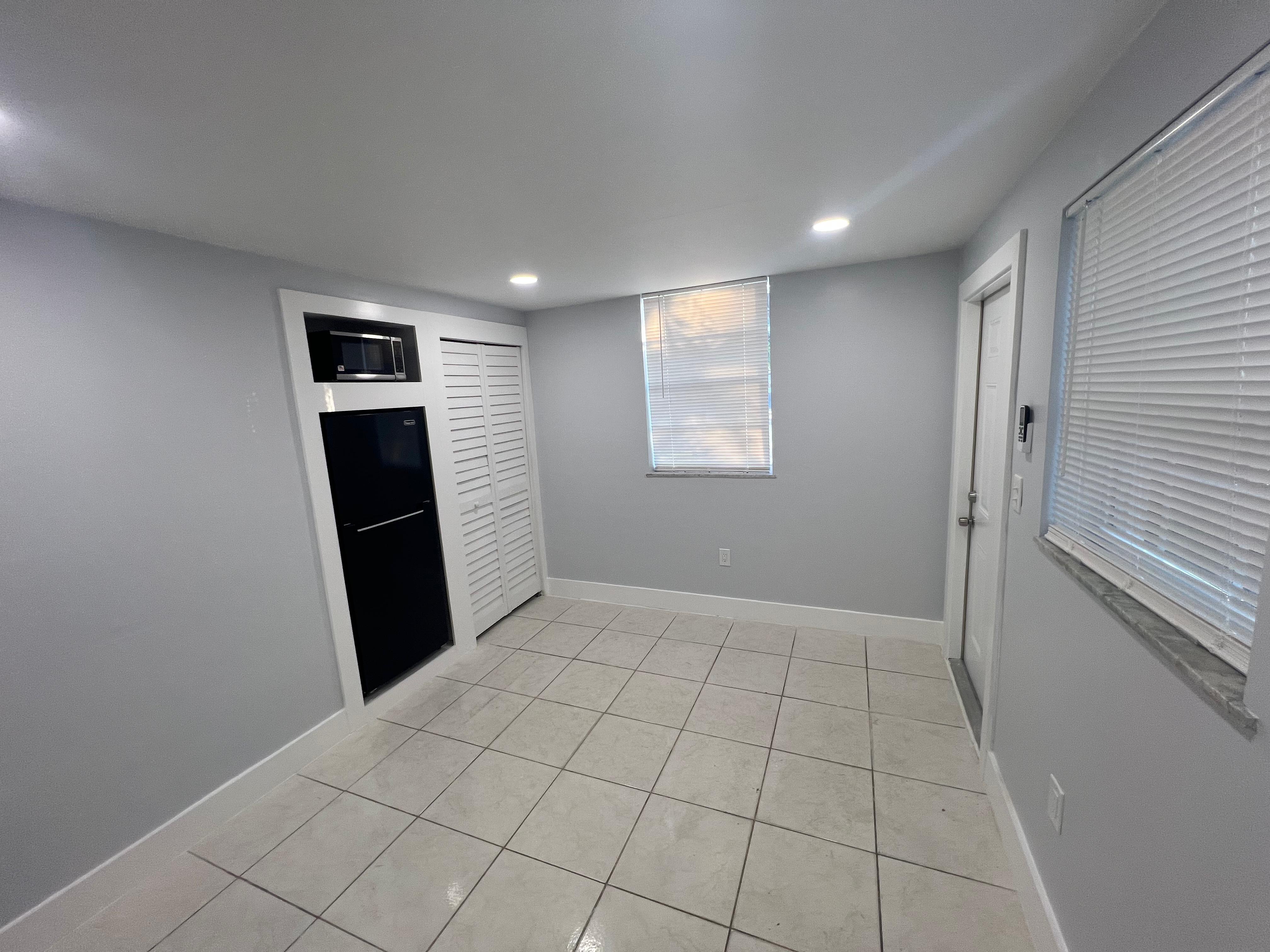 Efficiency for rent, image 1