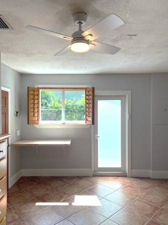 Spacious studio-efficiency For Rent (Kendall), image 1