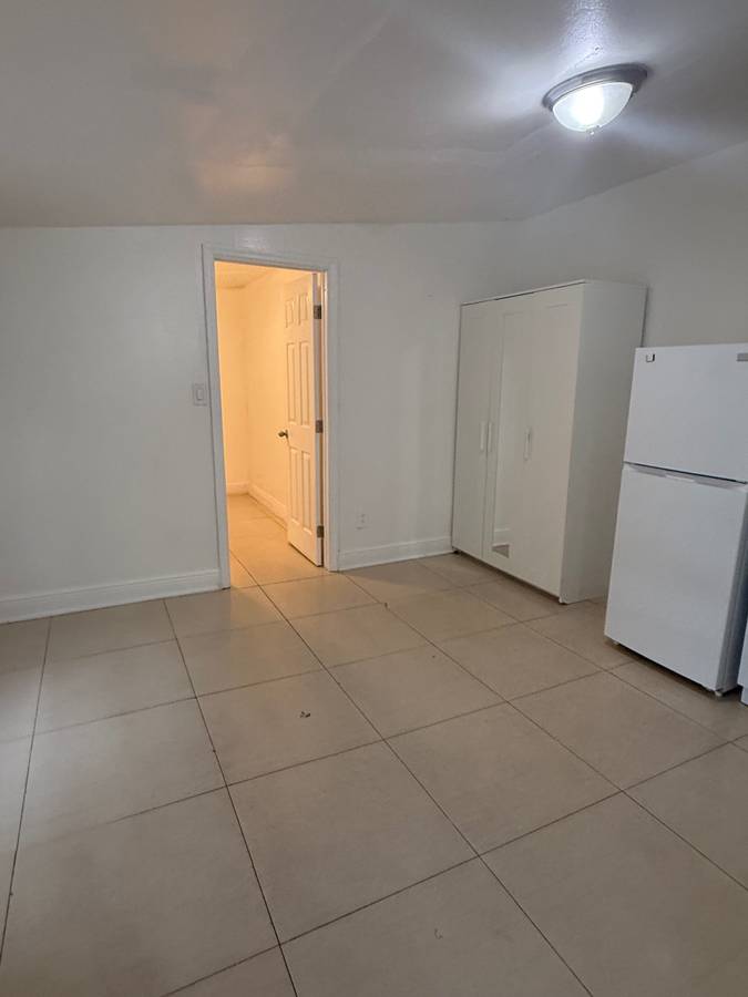 Efficiency for rent Hialeah, image 5