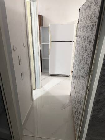 Efficiency for rent, image 2