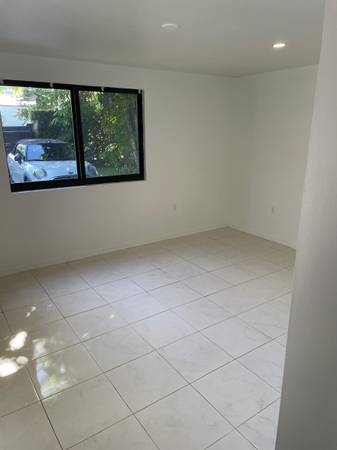 EFFICIENCY/ STUDIO IN MIAMI, image 4