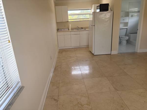 Private 1/1 Bedroom Studio for Rent, image 5