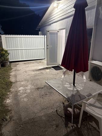 Efficiency for rent, image 1