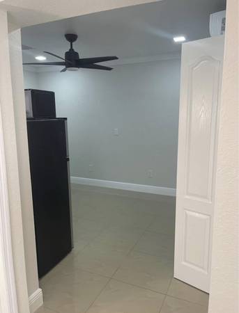Efficiency For Rent, image 5