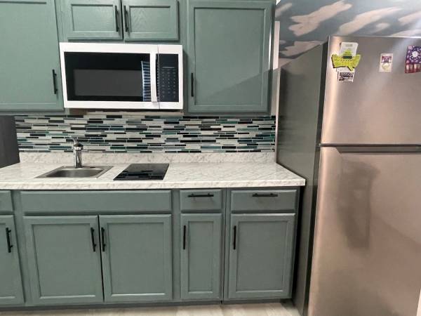$1,400 – Private 1 Bedroom / 1 Bathroom – Utilities Included, image 3