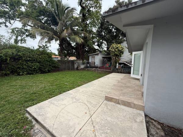 Efficiency for rent, image 5