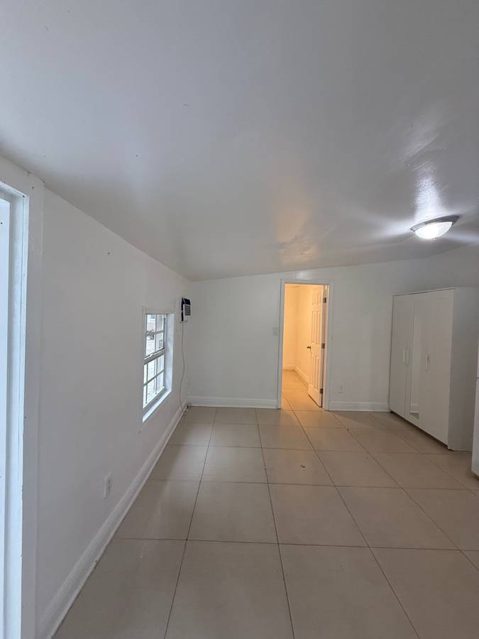Efficiency for rent Hialeah, image 6