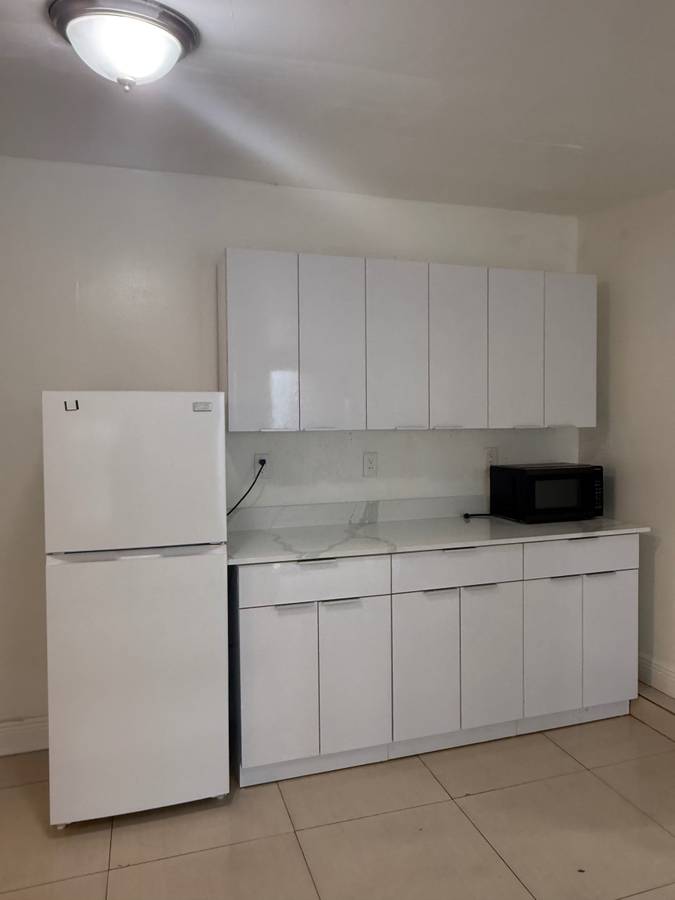Efficiency for rent Hialeah, image 1