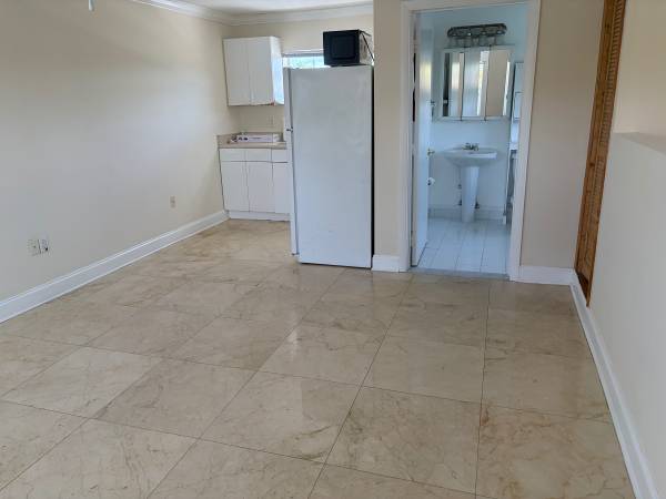 Private 1/1 Bedroom Studio for Rent, image 4