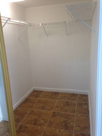 Close to UM and Hwy 826 — Studio Efficiency, image 4