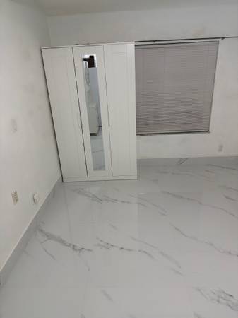 Efficiency for rent, image 6